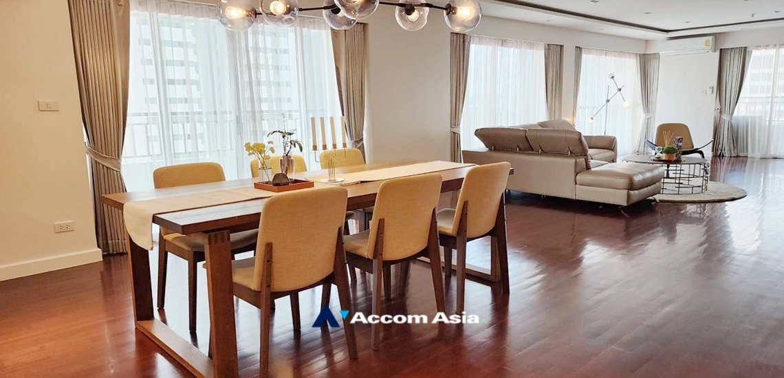 unit 4 Bedrooms  Condominium For Rent in Sathorn, Bangkok  near BTS Sala Daeng - MRT Lumphini (27015)