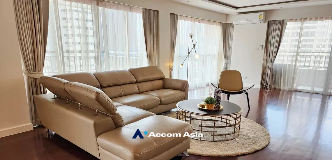  4 Bedrooms  Condominium For Rent in Sathorn, Bangkok  near BTS Sala Daeng - MRT Lumphini (27015)