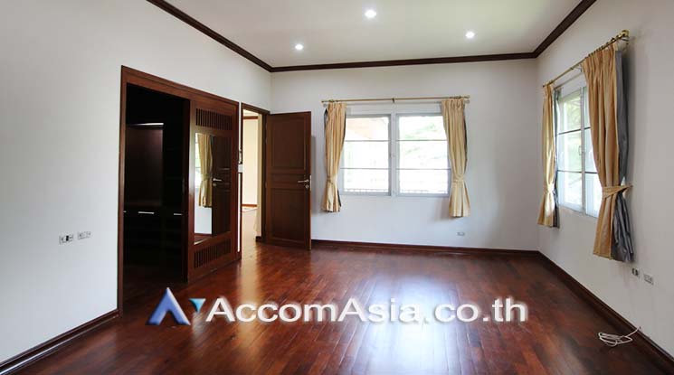 12  4 br House For Rent in Sukhumvit ,Bangkok BTS Thong Lo at Exclusive family compound 57035