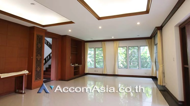 unitPrivate Swimming Pool |  4 Bedrooms  House For Rent & Sale in Sukhumvit, Bangkok  near BTS Thong Lo (57035)