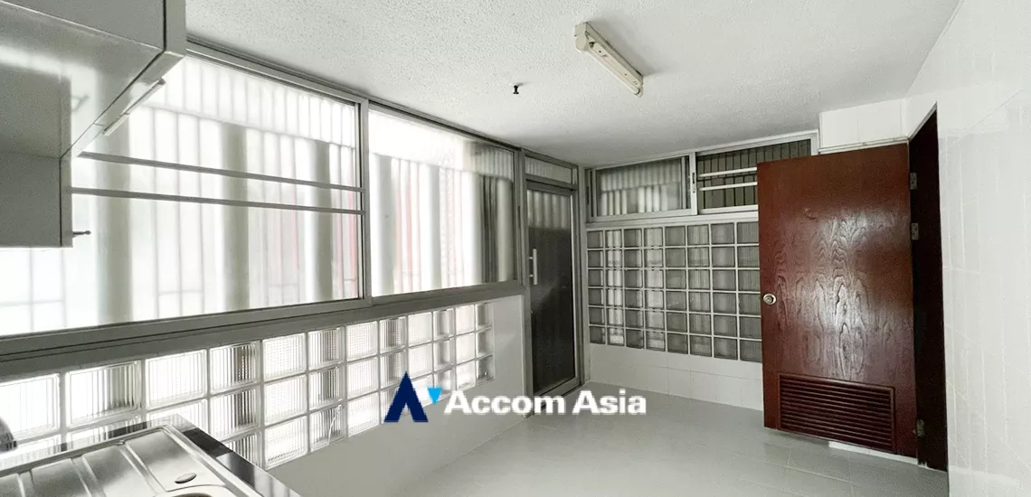 8  3 br Condominium for rent and sale in Sathorn ,Bangkok BTS Sala Daeng - MRT Lumphini at Sathorn Park Place 27038