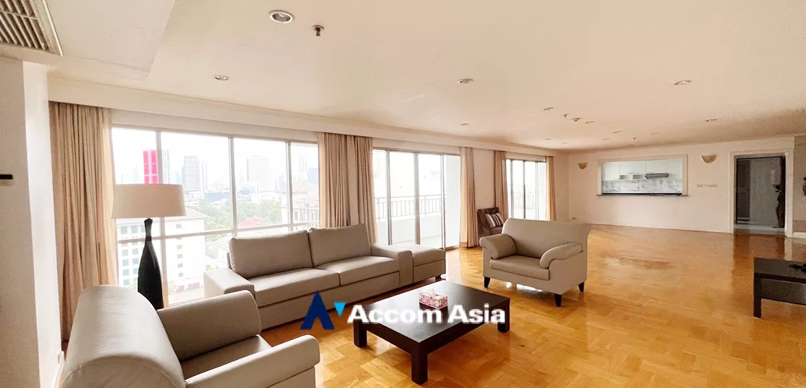  3 Bedrooms  Condominium For Rent in Sathorn, Bangkok  near BTS Sala Daeng - MRT Lumphini (27038)