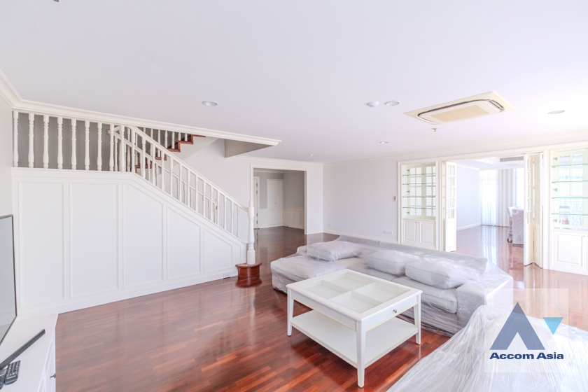 Duplex Condo condominium for rent in Sathorn, Bangkok Code 27067