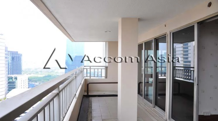 unit 3 Bedrooms  Condominium For Rent in Sathorn, Bangkok  near BTS Sala Daeng - MRT Lumphini (27076)