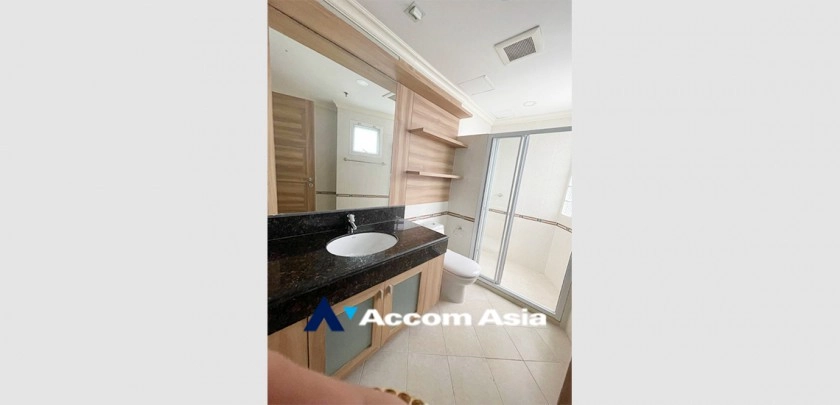 15  3 br Apartment For Rent in Sukhumvit ,Bangkok BTS Nana at Fully Furnished Suites 17092