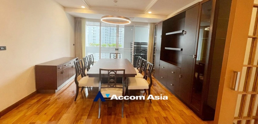 unitBig Balcony, Pet friendly |  3 Bedrooms  Apartment For Rent in Sukhumvit, Bangkok  near BTS Nana (17092)