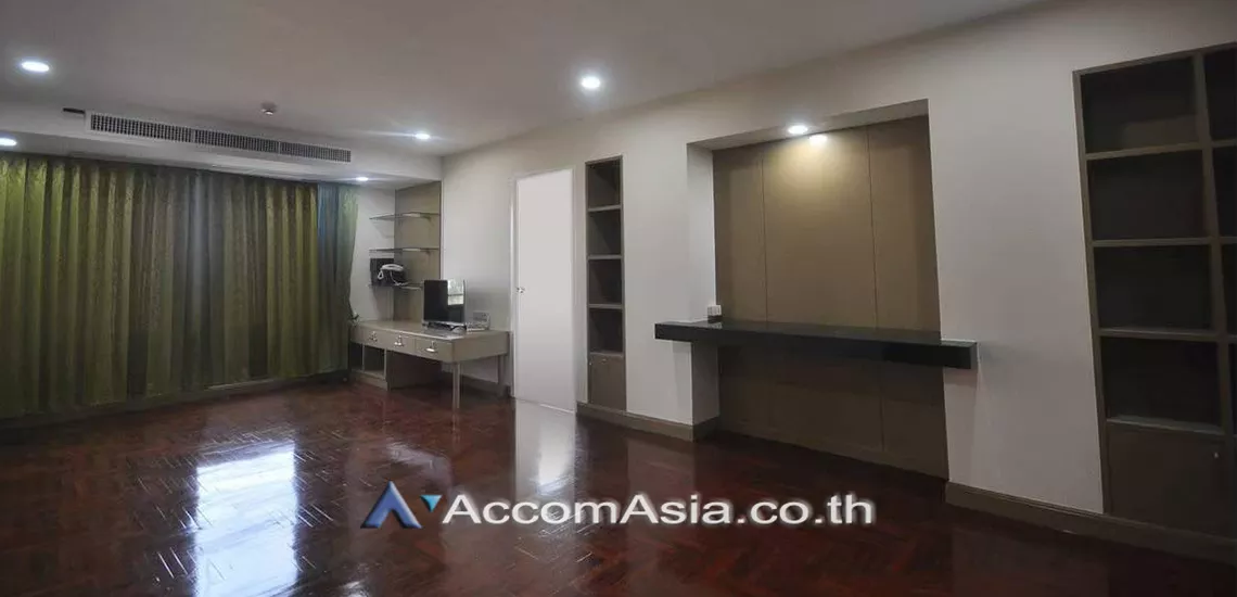 unit 2 Bedrooms  Condominium For Rent in Sathorn, Bangkok  near MRT Lumphini (27183)