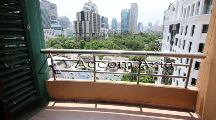 unit 2 Bedrooms  Condominium For Rent in Ploenchit, Bangkok  near BTS Chitlom (27226)