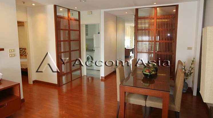 unit 2 Bedrooms  Condominium For Rent in Ploenchit, Bangkok  near BTS Chitlom (27226)