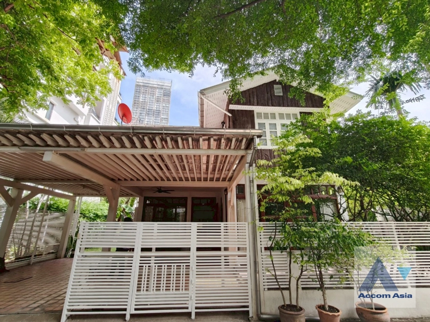 unitSpacious 2-storey house with balcony in Phrom phong (4005601)