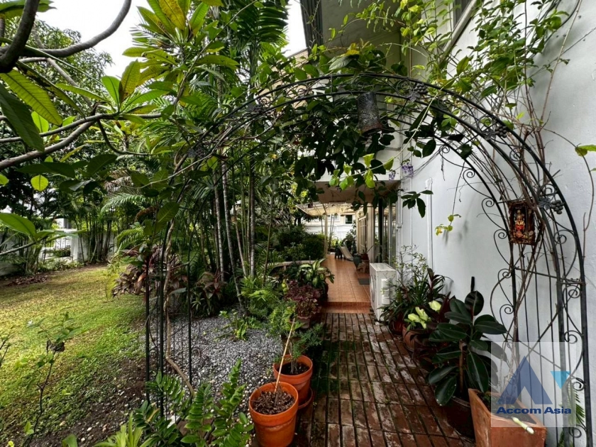 44  4 br House for rent and sale in Pattanakarn ,Bangkok BTS On Nut at Panya Pattanakarn Village 97322