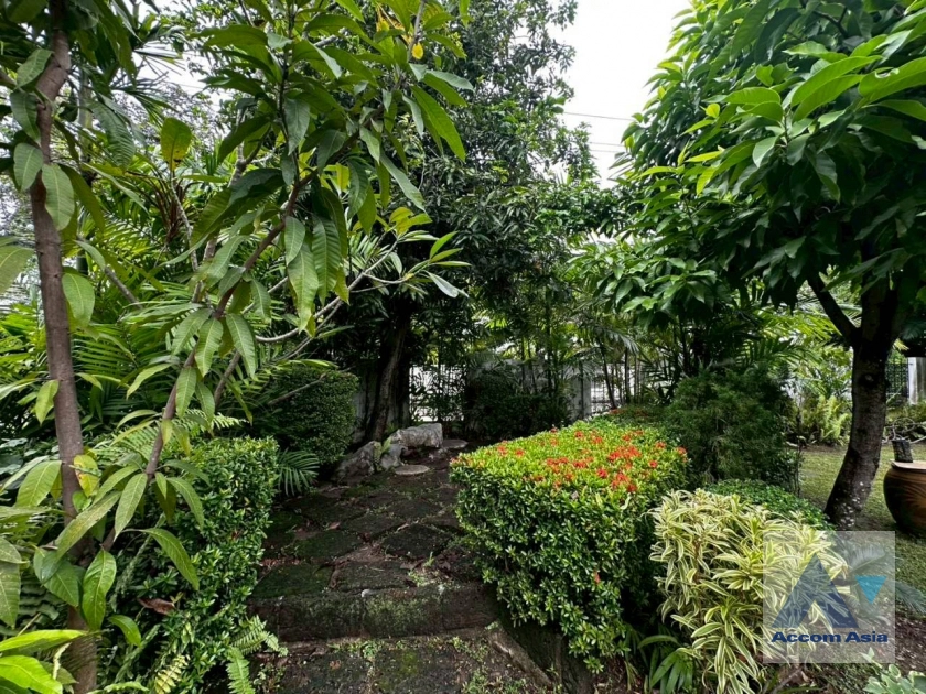 56  4 br House for rent and sale in Pattanakarn ,Bangkok BTS On Nut at Panya Pattanakarn Village 97322