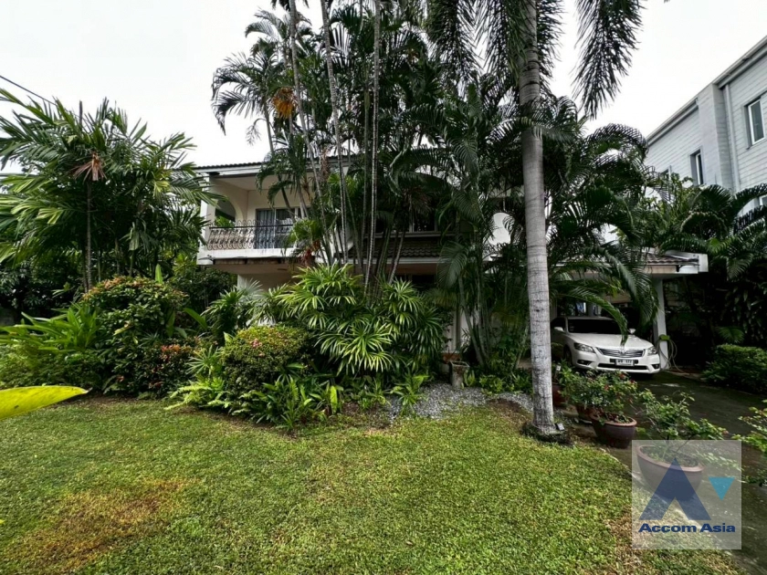 45  4 br House for rent and sale in Pattanakarn ,Bangkok BTS On Nut at Panya Pattanakarn Village 97322