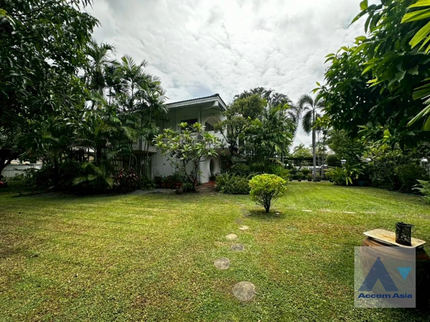 50  4 br House for rent and sale in Pattanakarn ,Bangkok BTS On Nut at Panya Pattanakarn Village 97322