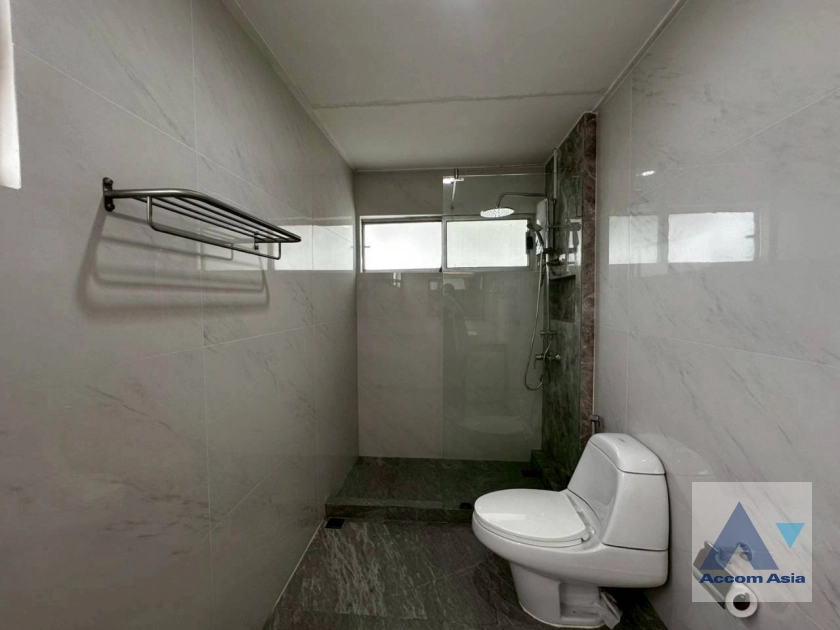 39  4 br House for rent and sale in Pattanakarn ,Bangkok BTS On Nut at Panya Pattanakarn Village 97322