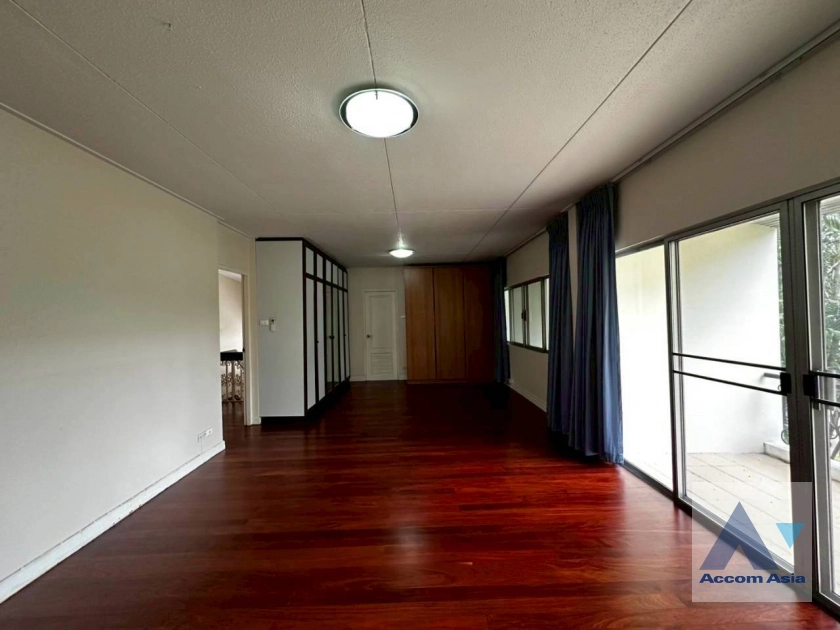 17  4 br House for rent and sale in Pattanakarn ,Bangkok BTS On Nut at Panya Pattanakarn Village 97322