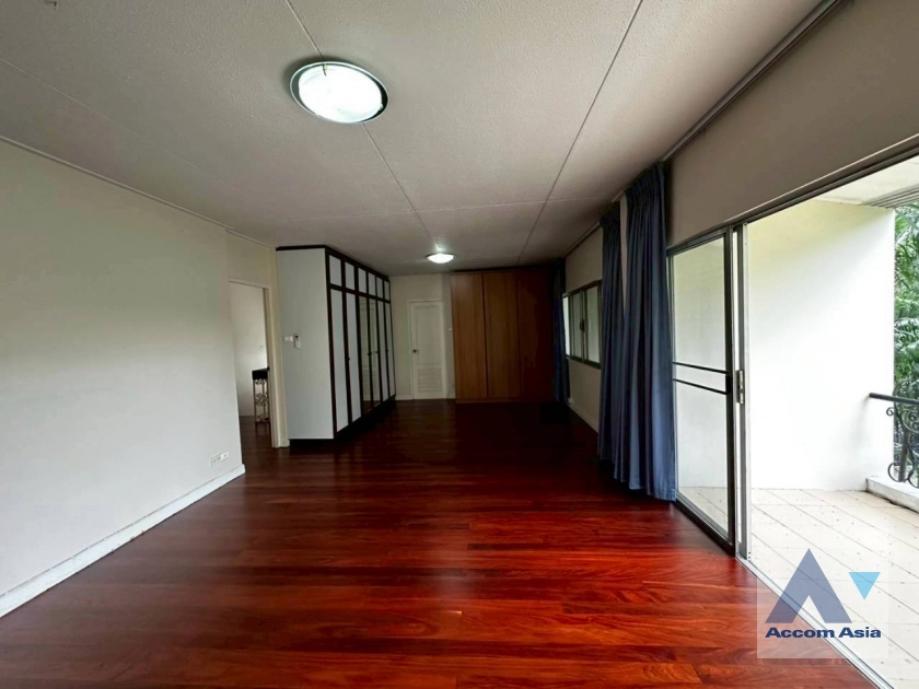 18  4 br House for rent and sale in Pattanakarn ,Bangkok BTS On Nut at Panya Pattanakarn Village 97322