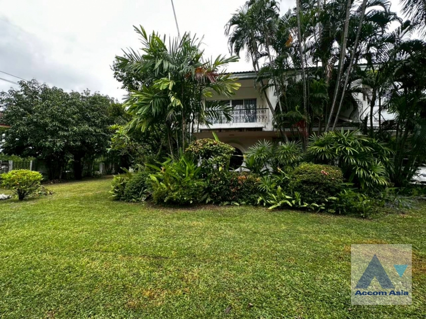  2  4 br House for rent and sale in Pattanakarn ,Bangkok BTS On Nut at Panya Pattanakarn Village 97322