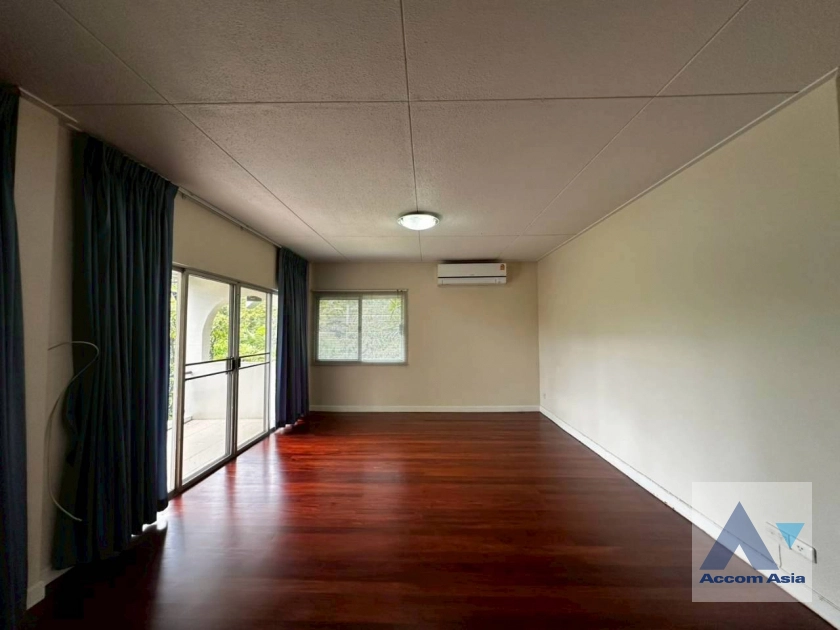 19  4 br House for rent and sale in Pattanakarn ,Bangkok BTS On Nut at Panya Pattanakarn Village 97322