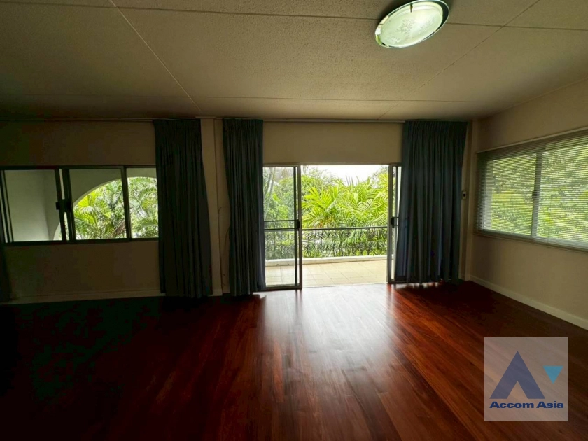 29  4 br House for rent and sale in Pattanakarn ,Bangkok BTS On Nut at Panya Pattanakarn Village 97322