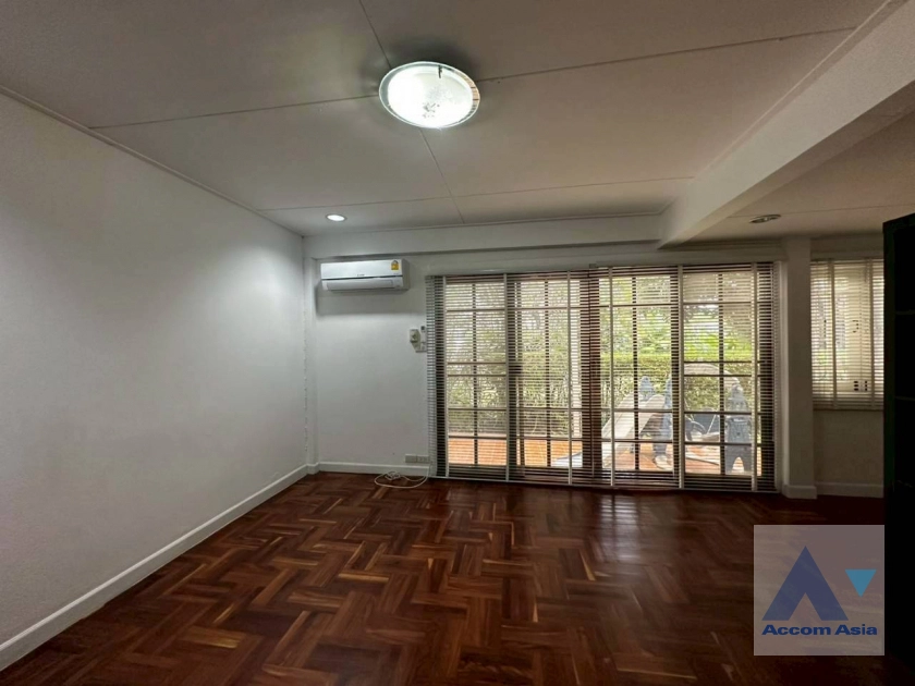 25  4 br House for rent and sale in Pattanakarn ,Bangkok BTS On Nut at Panya Pattanakarn Village 97322