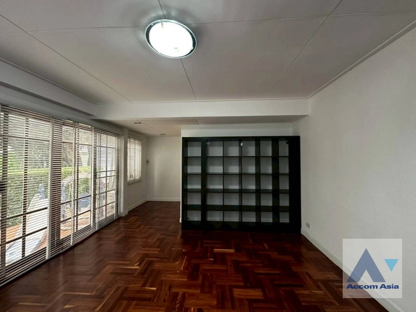 23  4 br House for rent and sale in Pattanakarn ,Bangkok BTS On Nut at Panya Pattanakarn Village 97322