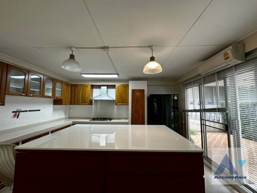 13  4 br House for rent and sale in Pattanakarn ,Bangkok BTS On Nut at Panya Pattanakarn Village 97322