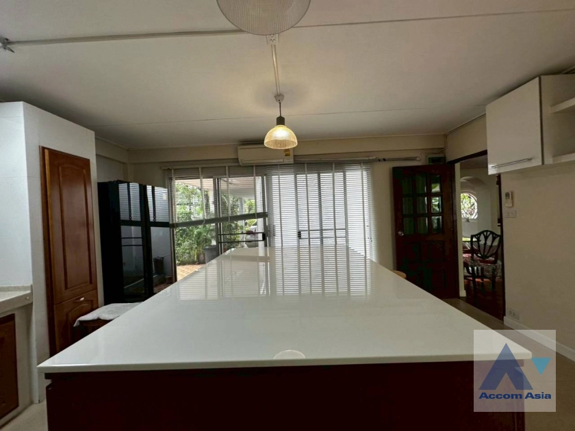 15  4 br House for rent and sale in Pattanakarn ,Bangkok BTS On Nut at Panya Pattanakarn Village 97322