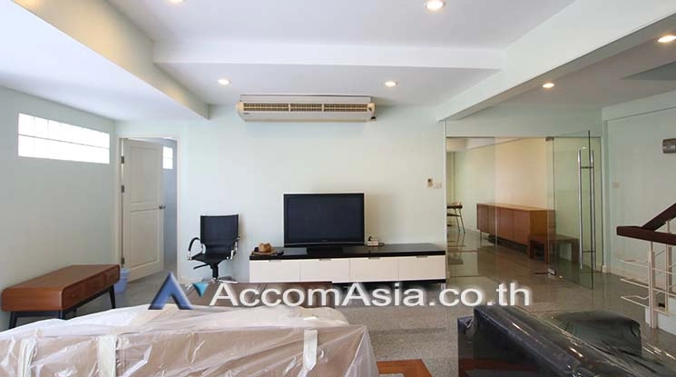 unitBright home in compound near BTS and Emporium mall (5002901)