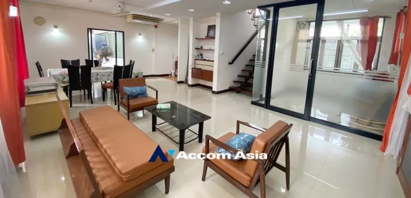 Home Office, Pet friendly |  3 Bedrooms  House For Rent in Sukhumvit, Bangkok  near BTS Phrom Phong (9014601)