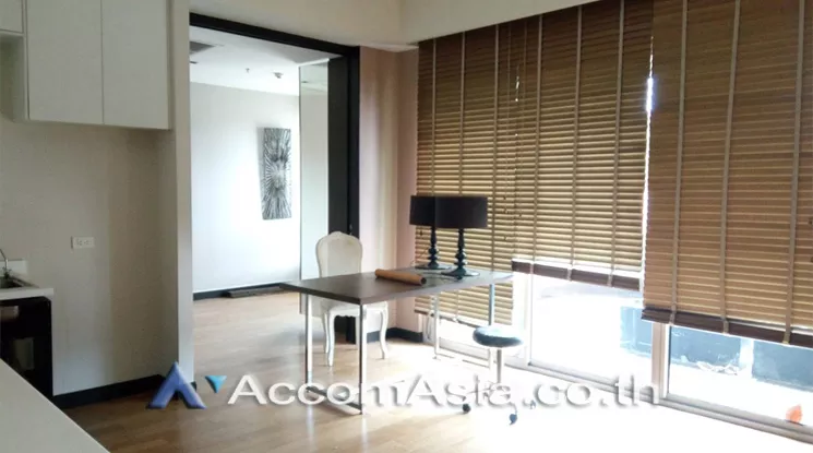 unit 2 Bedrooms  Condominium For Rent in Sathorn, Bangkok  near BRT Thanon Chan (27462)