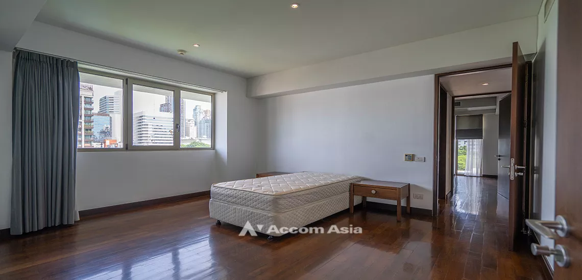 8  3 br Apartment For Rent in Ploenchit ,Bangkok BTS Ploenchit - MRT Lumphini at Modern Retro - 2 Units / floor 17466