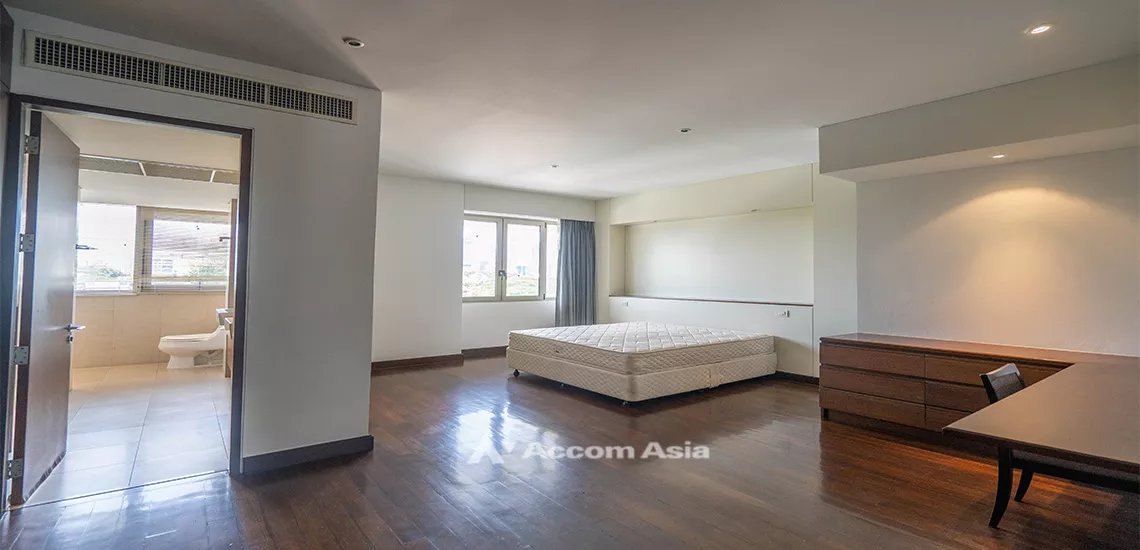 9  3 br Apartment For Rent in Ploenchit ,Bangkok BTS Ploenchit - MRT Lumphini at Modern Retro - 2 Units / floor 17466