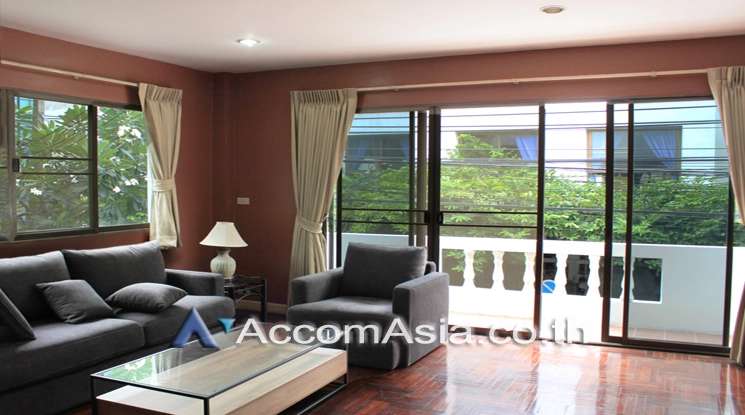 unit 2 Bedrooms  House For Rent in Sukhumvit, Bangkok  near BTS Phrom Phong (11006301)