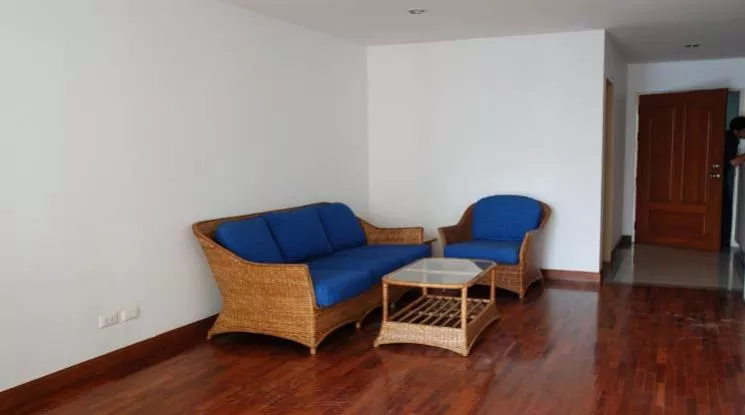 unit 2 Bedrooms  Condominium For Rent in Sukhumvit, Bangkok  near BTS Asok - MRT Sukhumvit (27526)