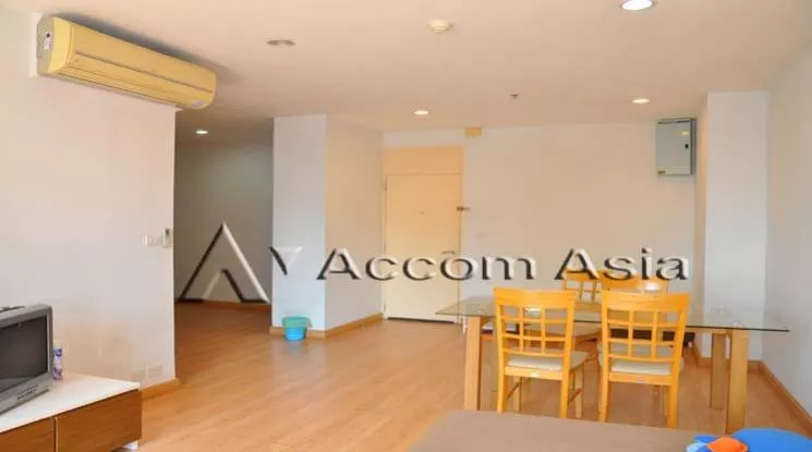 unit 2 Bedrooms  Condominium For Rent & Sale in Silom, Bangkok  near BTS Sala Daeng - MRT Silom (27536)