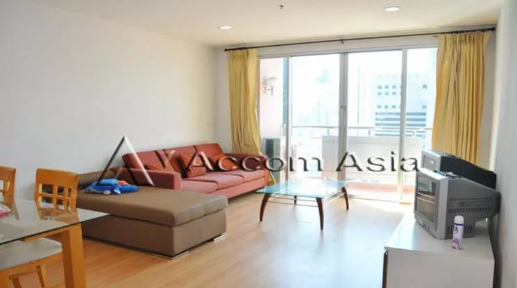  2 Bedrooms  Condominium For Rent in Silom, Bangkok  near BTS Sala Daeng - MRT Silom (27536)