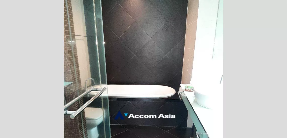 9  2 br Condominium For Rent in Silom ,Bangkok BTS Sala Daeng - MRT Silom at The Legend Saladaeng 27581