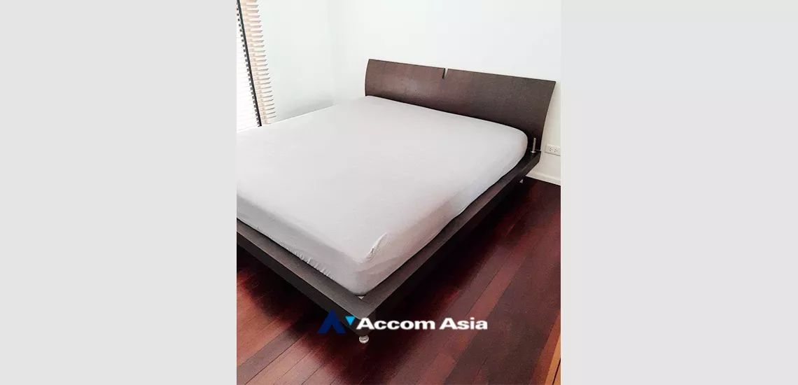 7  2 br Condominium For Rent in Silom ,Bangkok BTS Sala Daeng - MRT Silom at The Legend Saladaeng 27581