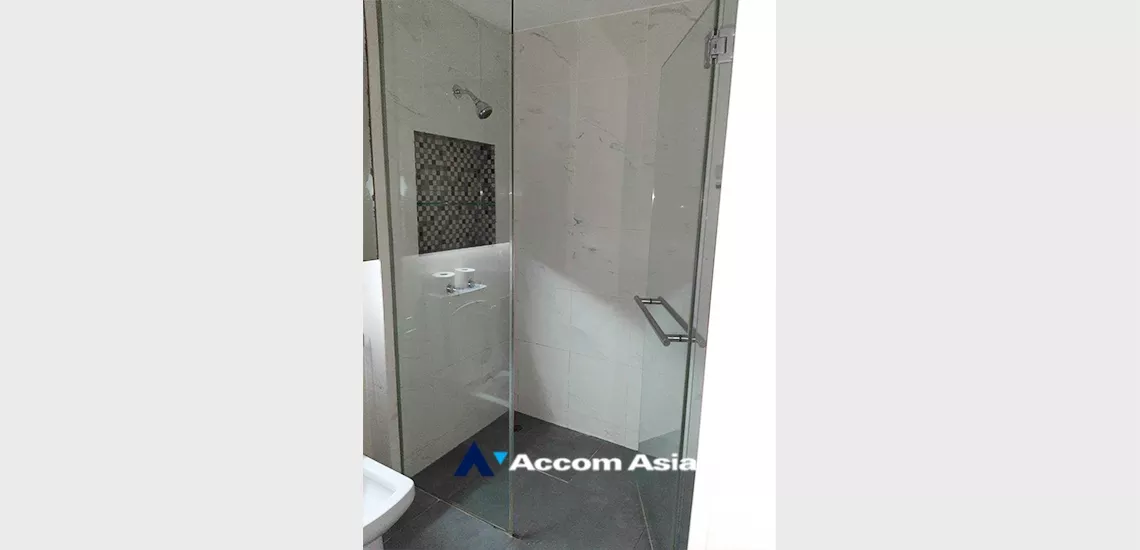 12  2 br Condominium For Rent in Silom ,Bangkok BTS Sala Daeng - MRT Silom at The Legend Saladaeng 27581