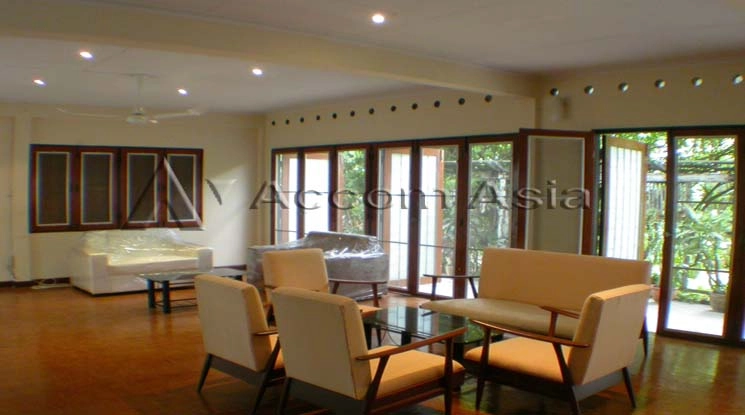  1  2 br House for rent and sale in Sukhumvit ,Bangkok BTS Phrom Phong 97600