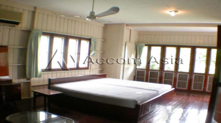 unit 2 Bedrooms  House For Rent & Sale in Sukhumvit, Bangkok  near BTS Phrom Phong (97600)