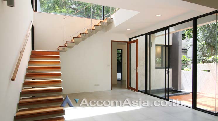  1  3 br House For Rent in Sukhumvit ,Bangkok BTS Phrom Phong 9015301