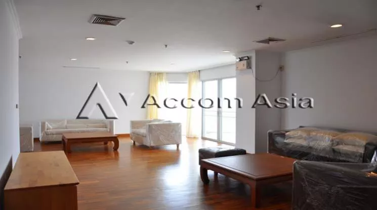  3 Bedrooms  Apartment For Rent in Sathorn, Bangkok  near BRT Technic Krungthep (27743)