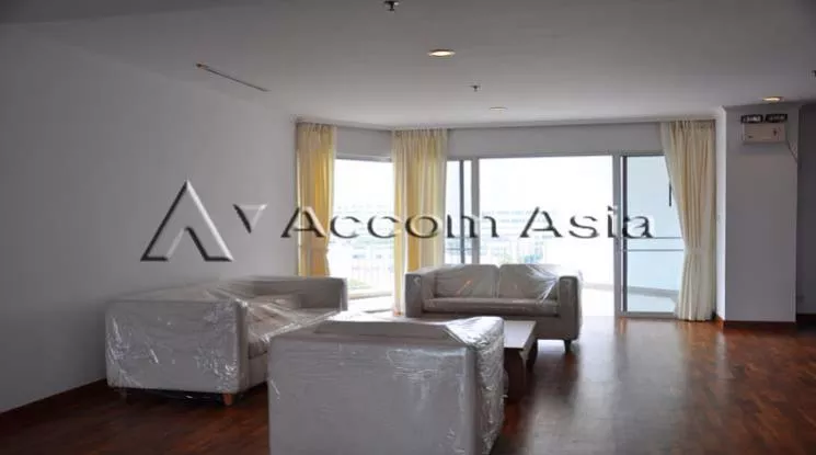 unit 3 Bedrooms  Apartment For Rent in Sathorn, Bangkok  near BRT Technic Krungthep (27743)