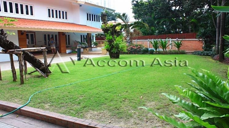 unitHome Office, Private Swimming Pool |  4 Bedrooms  House For Rent in Sukhumvit, Bangkok  near BTS Phrom Phong (9015501)