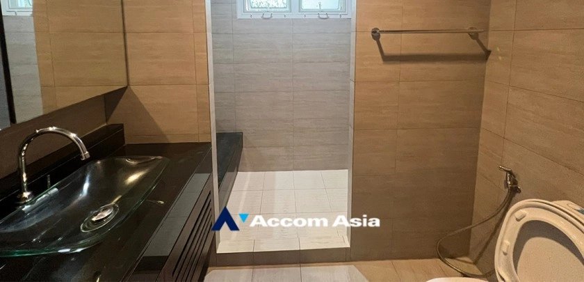 23  4 br House for rent and sale in Pattanakarn ,Bangkok BTS On Nut at Panya Pattanakarn Village 47790