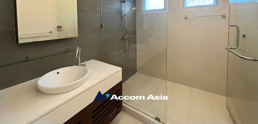 24  4 br House for rent and sale in Pattanakarn ,Bangkok BTS On Nut at Panya Pattanakarn Village 47790