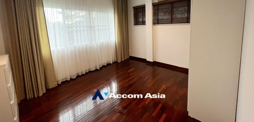 12  4 br House for rent and sale in Pattanakarn ,Bangkok BTS On Nut at Panya Pattanakarn Village 47790
