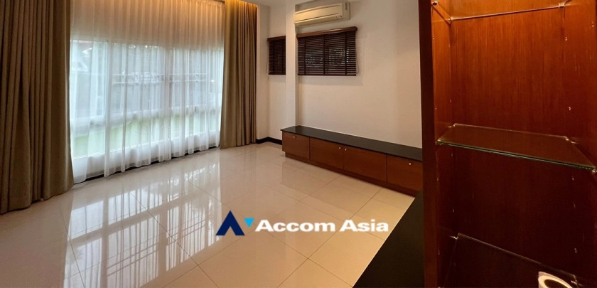 13  4 br House for rent and sale in Pattanakarn ,Bangkok BTS On Nut at Panya Pattanakarn Village 47790